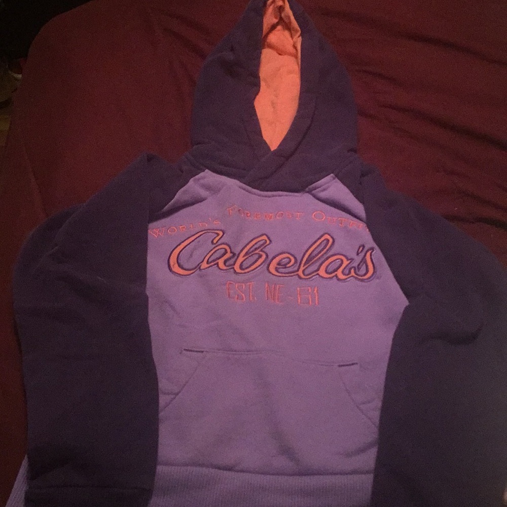 Girls size XS Cabela’s hoodie